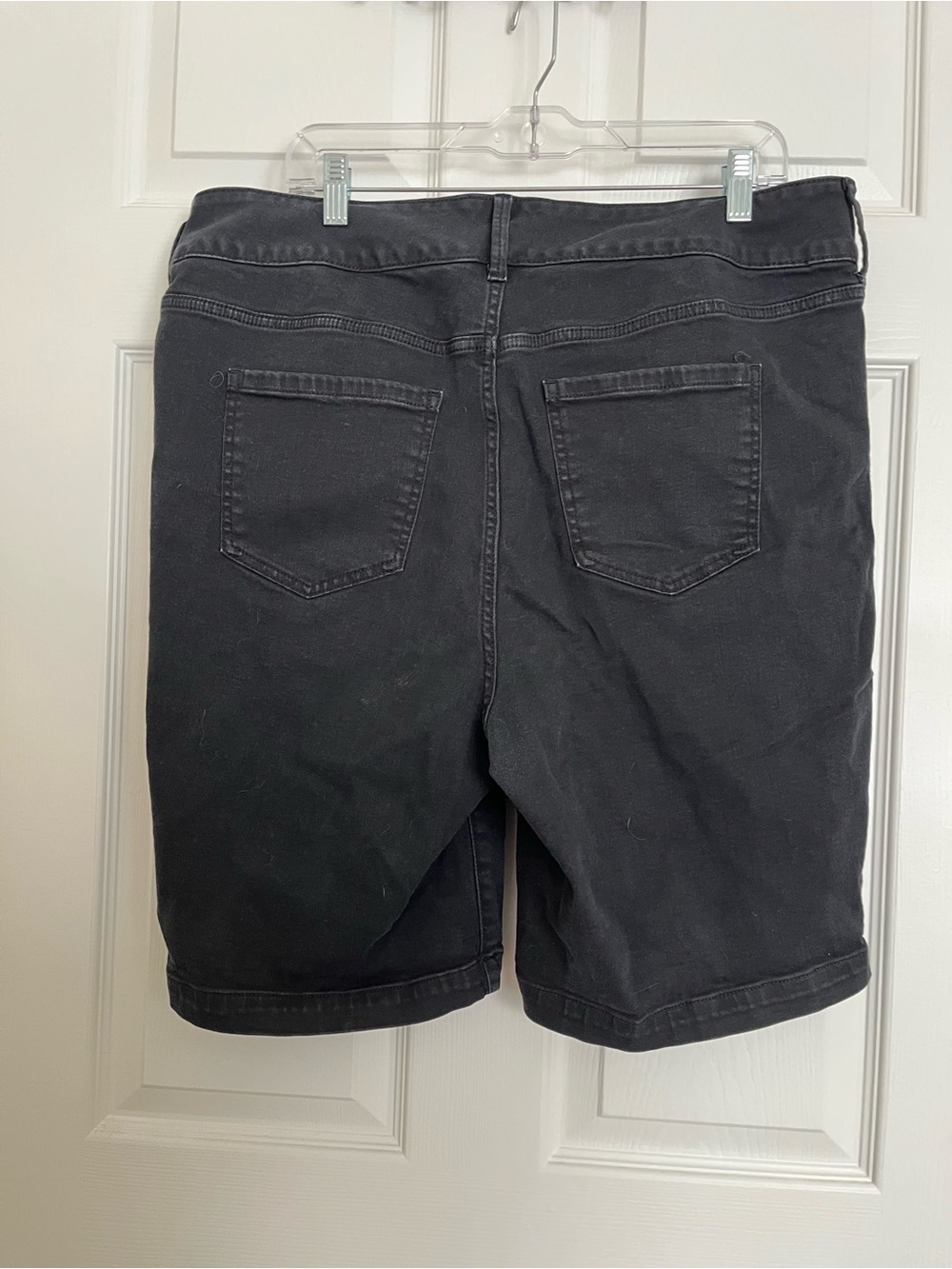 torrid Black Jegging Bermuda Shorts - Super Soft. - Picture 2 of 3